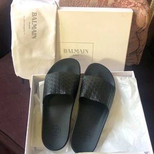 NWT Balmain Leather Embossed Monogram Slides
